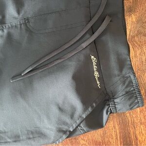 Eddie Bauer best walking / hiking woman’s pants
